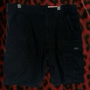 Wrangler Relaxed Fit Cargo Shorts - Casual Comfort